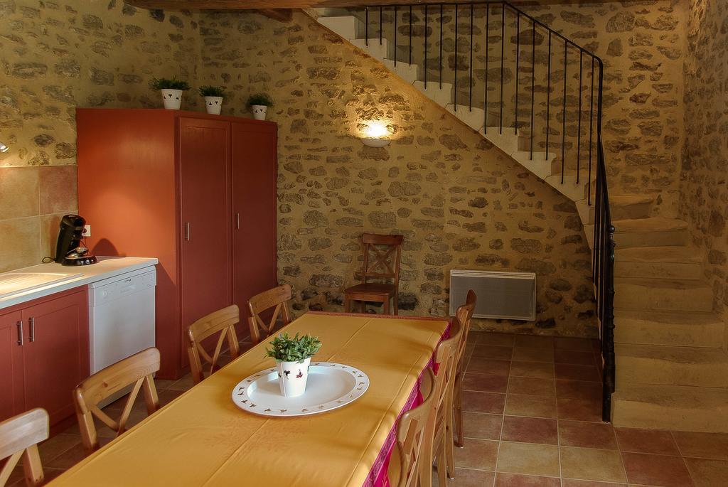 Hotel La Moutiere Colonzelle Pokoj fotografie